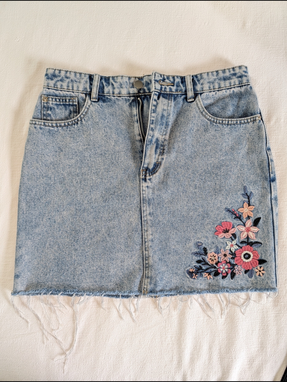 FRESCENCA'S TATIANA Embroiderd DENIM MINI SKIRT
